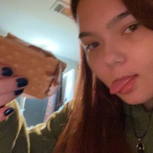 Meet your Posher, Liz